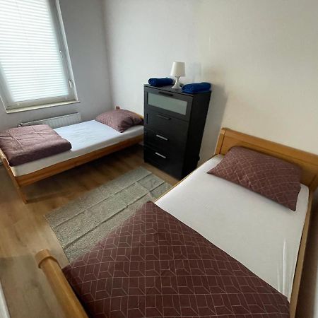 Ruhiges Zentral Gelegenes Apartment In Guetersloh Dış mekan fotoğraf