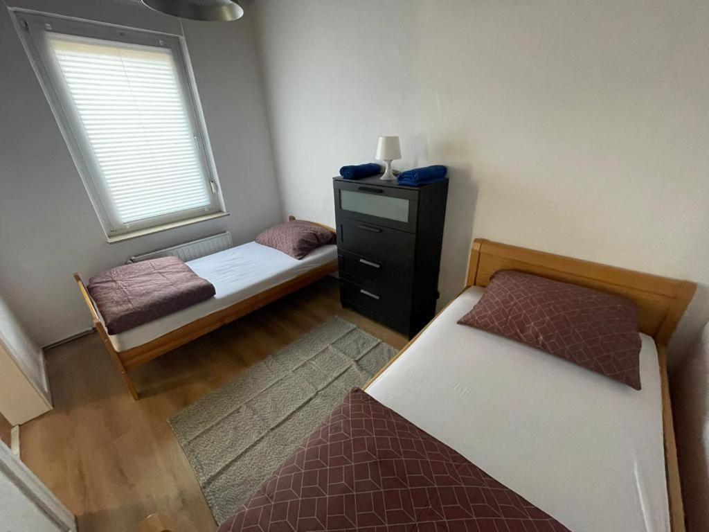 Ruhiges Zentral Gelegenes Apartment In Guetersloh Dış mekan fotoğraf